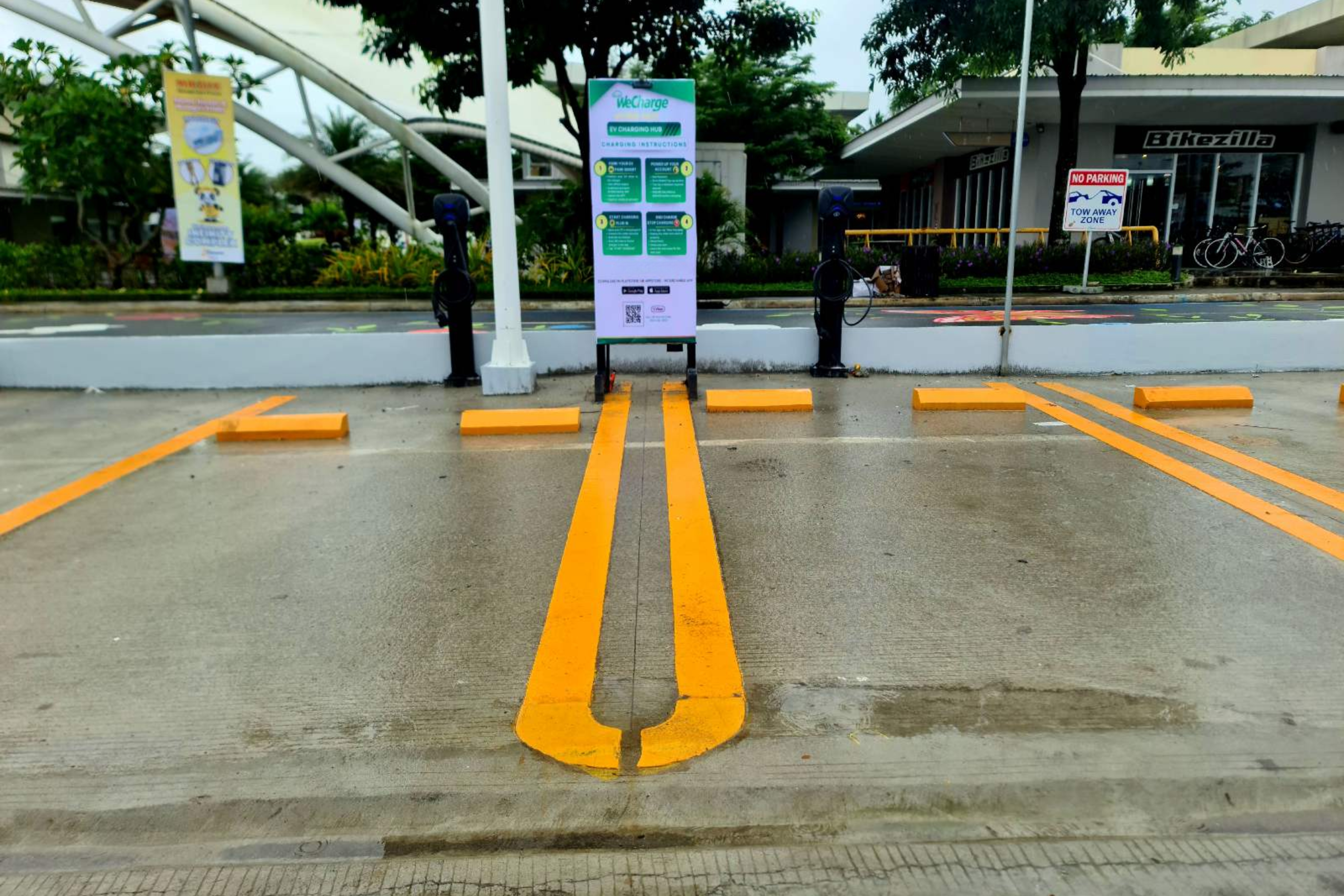 NLEX Drive and Dine charging station